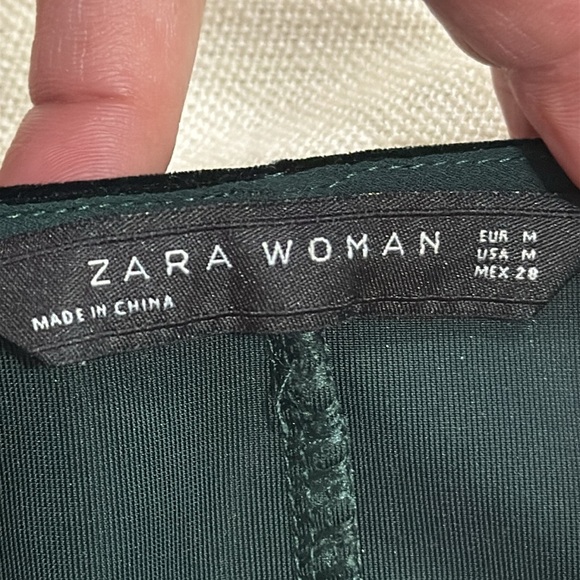 (B1) Zara Long-sleeved mini wrap dress in emerald green‎ velvet, size M - Picture 11 of 11